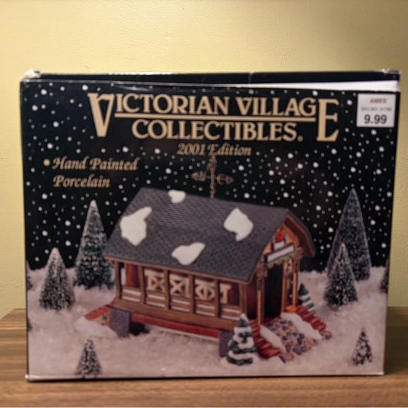 Victorian Village Collectibles Other - Old Towne Covered Bridge 2001 Series